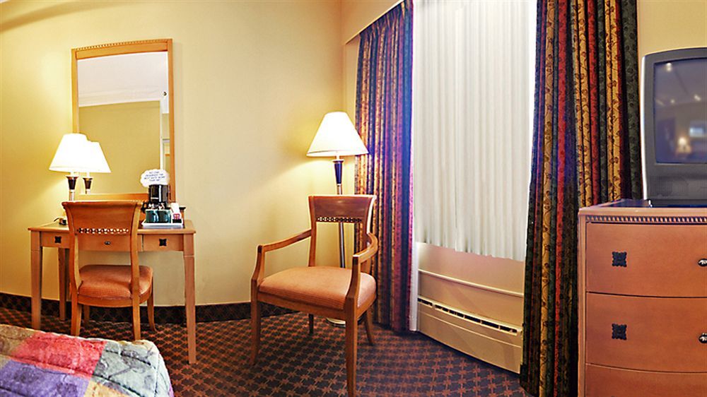 Howard Johnson By Wyndham Vancouver Downtown Kültér fotó